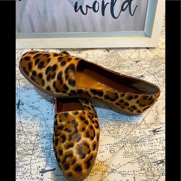Vince Camuto Shoes - LOAFERS VINCE CAMUTO SIGNATURE SELECTION Real Calf Hair Loafers Cheetah EUC 8B